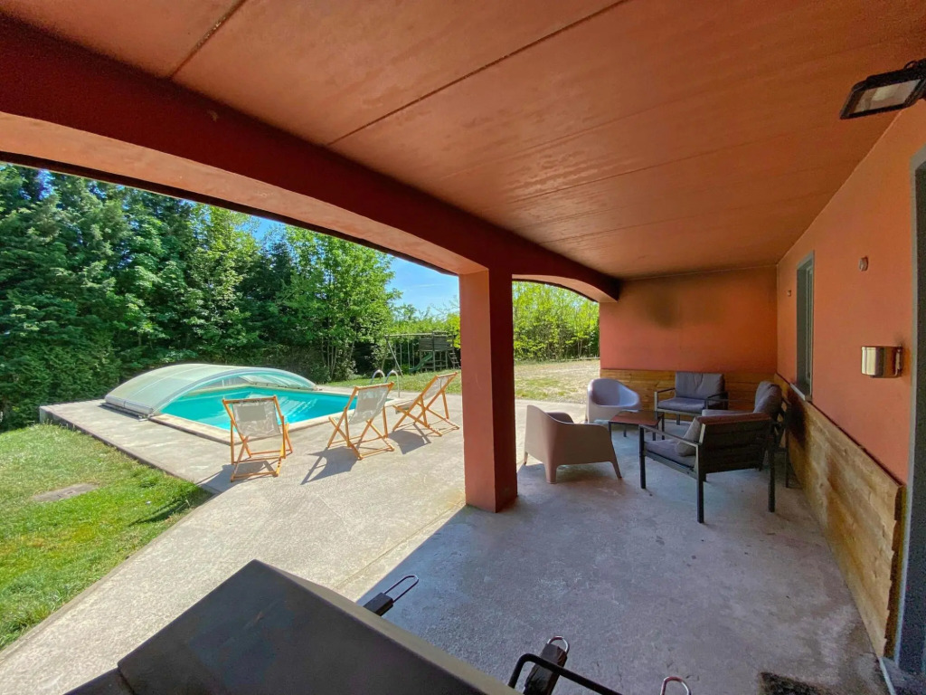 Spacious holiday home for 12 adults and 3 children with sauna / private pool