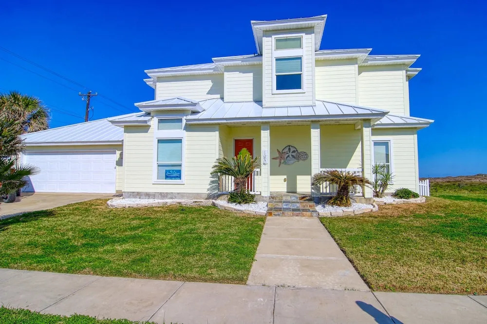 The Yellow Rose of Port A 4 Bedrooms 3 Bathrooms Home