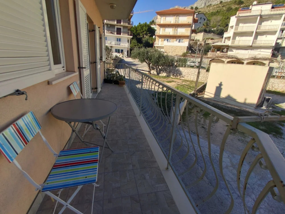 Beach Apartments with Pool