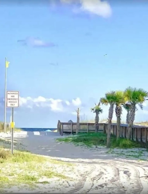 Alabama Sands 4 2 Bedroom Condo by RedAwning