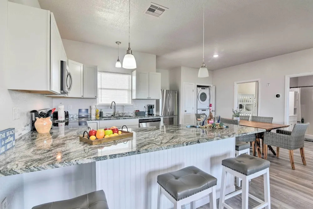 Near Ocean: Surfside Beach Gem w/ Deck & Views!
