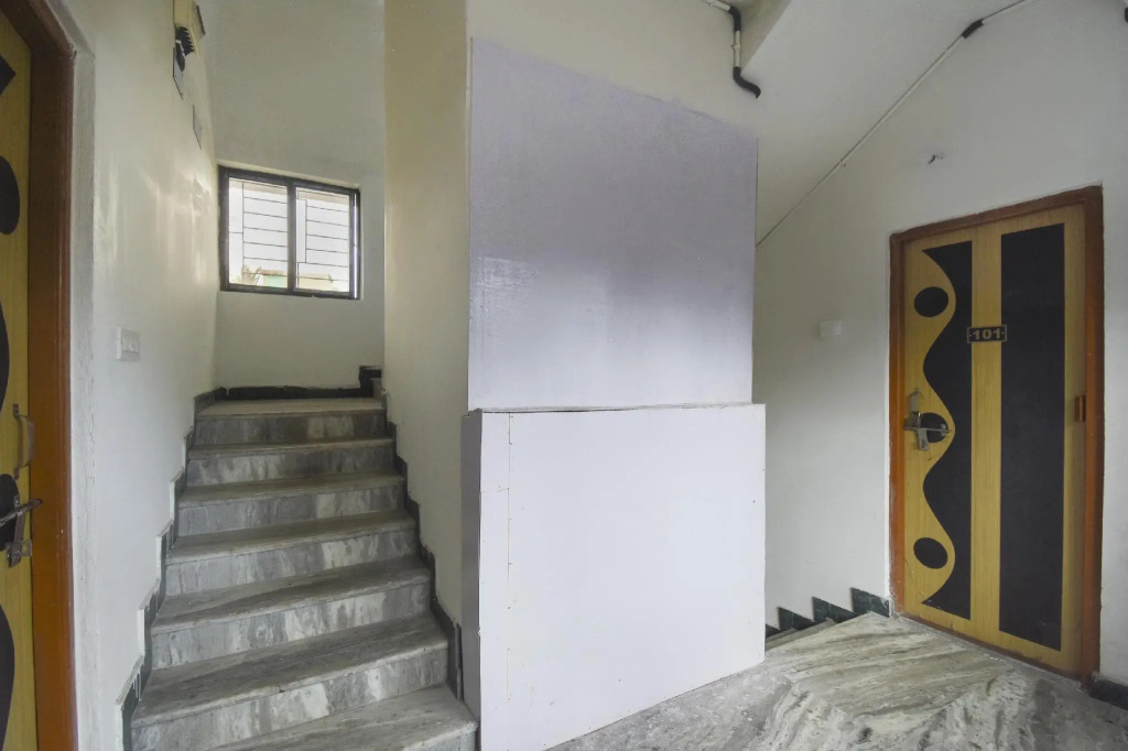 OYO Flagship 71406 Rozette Residency