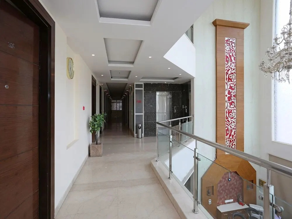 Qcent Gurgaon by Pacific Inn