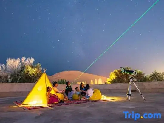 Dunhuang Xingchuige | Stargazing Themed Homestay
