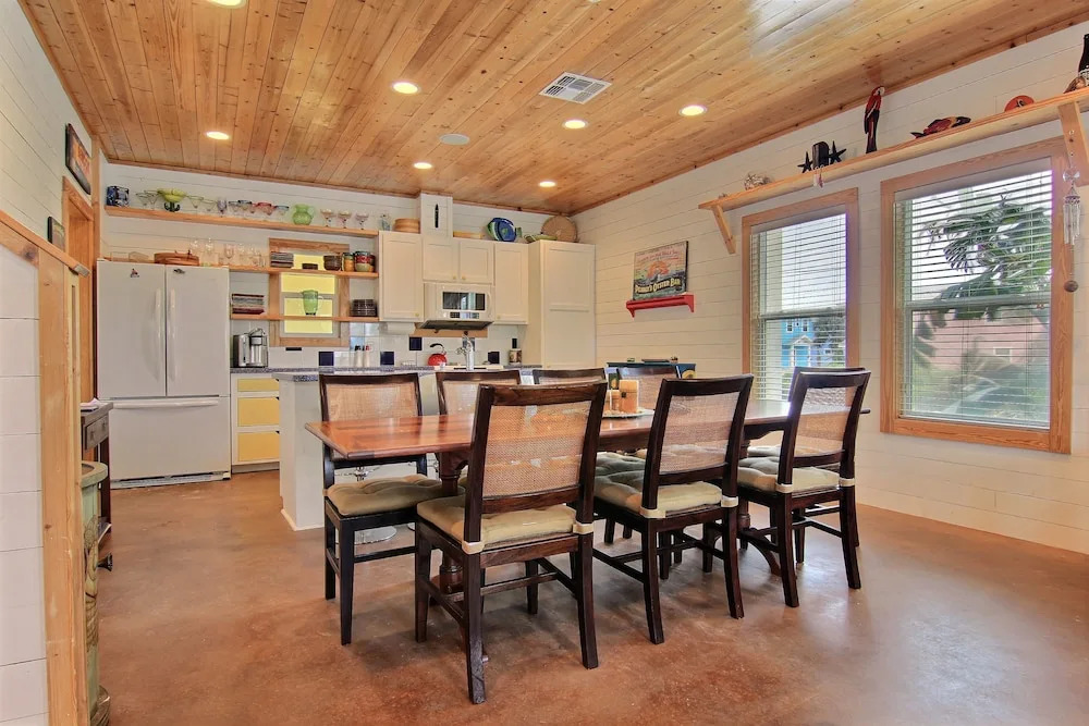 Isle Be Back Vw32 3 Bedrooms 3.5 Bathrooms Home