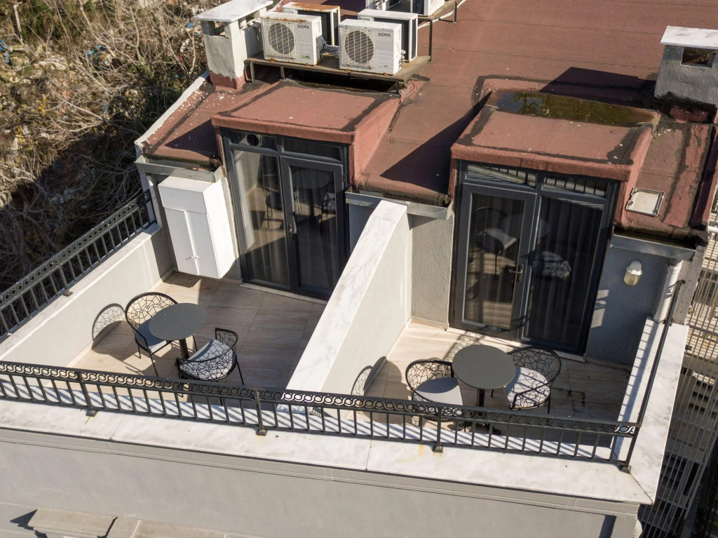 Global Suites Hotel