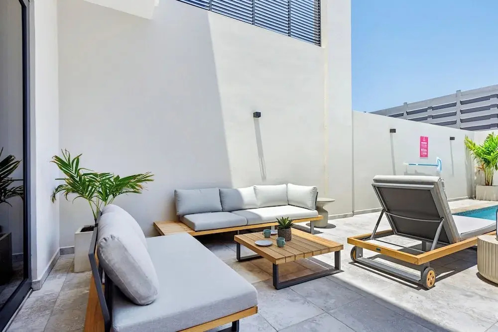 Catalina Residence Apt 3 - L.g. Smith Boulevard 546-j