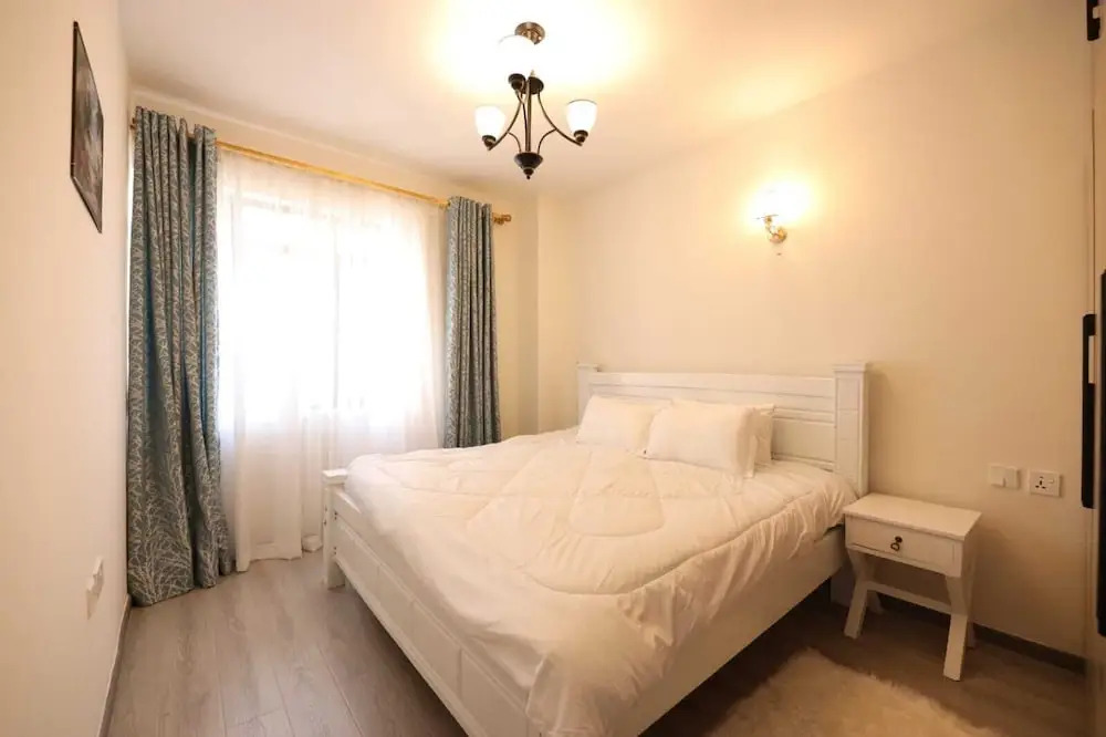 Lux Suites Sandalwood  Apartments
