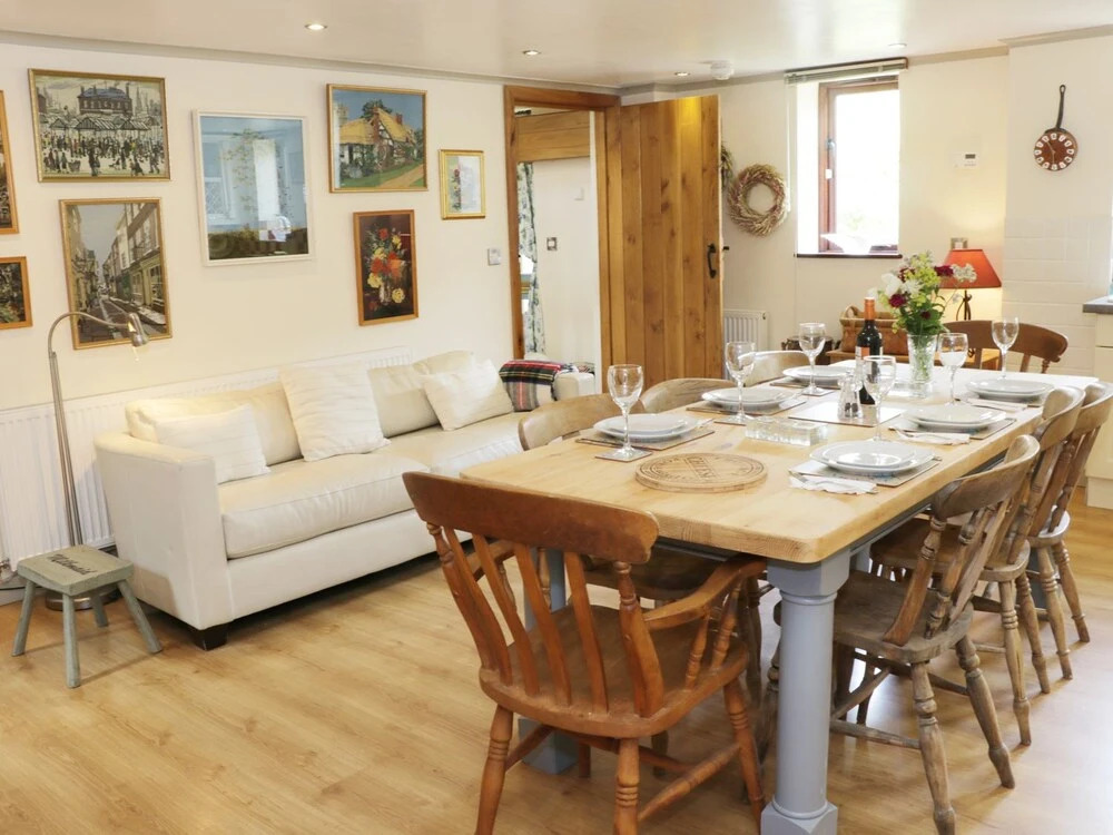 Holly Cottage