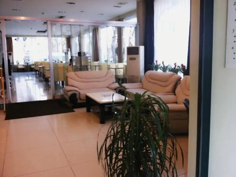 Jinjiang Inn Daming Lake New Scenic Lishan Road, Jinan