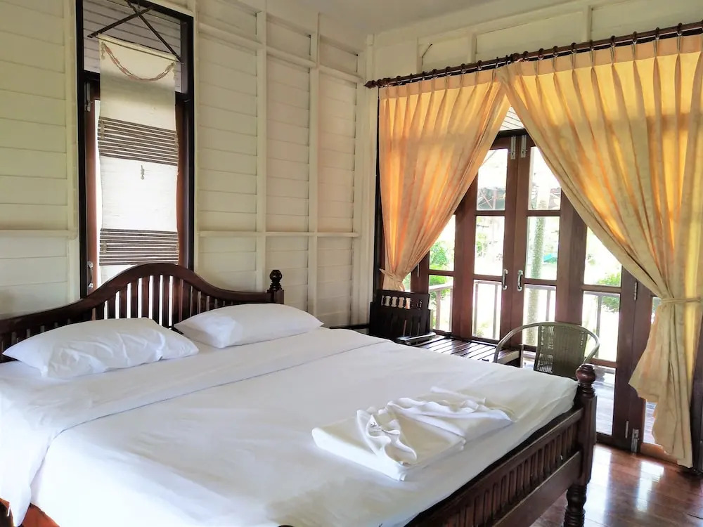 Khao Nam Khang Resort