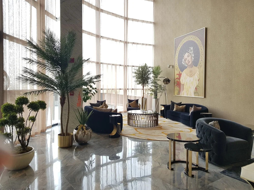 Luton Vacation Damac Paramount Tower