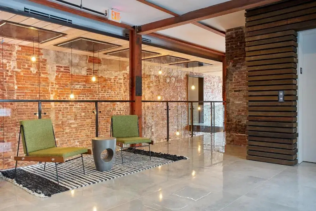 Sosuite at The Queen - Queen Village
