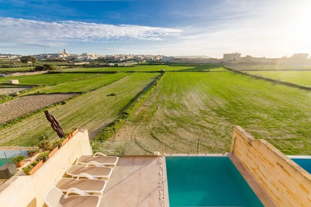 Inni Gozitan Farmhouse Private Pool- Happy Rentals