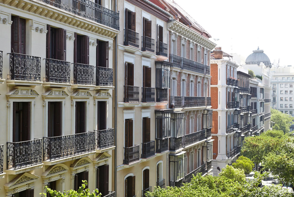 60 Balconies Design