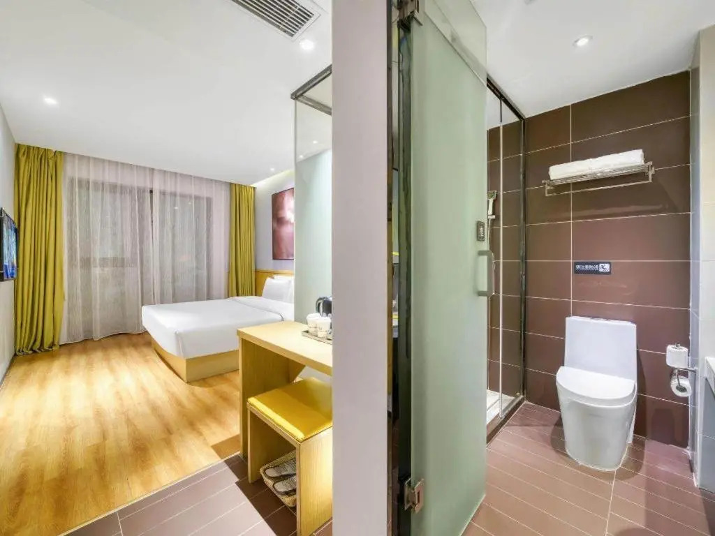 IU Hotel (Suzhou Dushu Lake Higher Education District Moon Bay Metro Station)