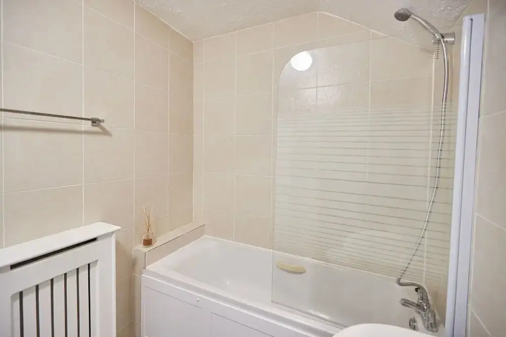 Host Stay Cosy Coastal Apartment 2