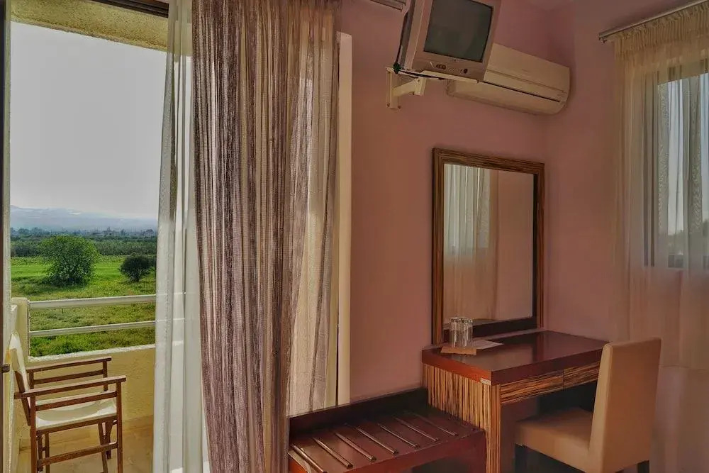 Kokoni Beach Hotel