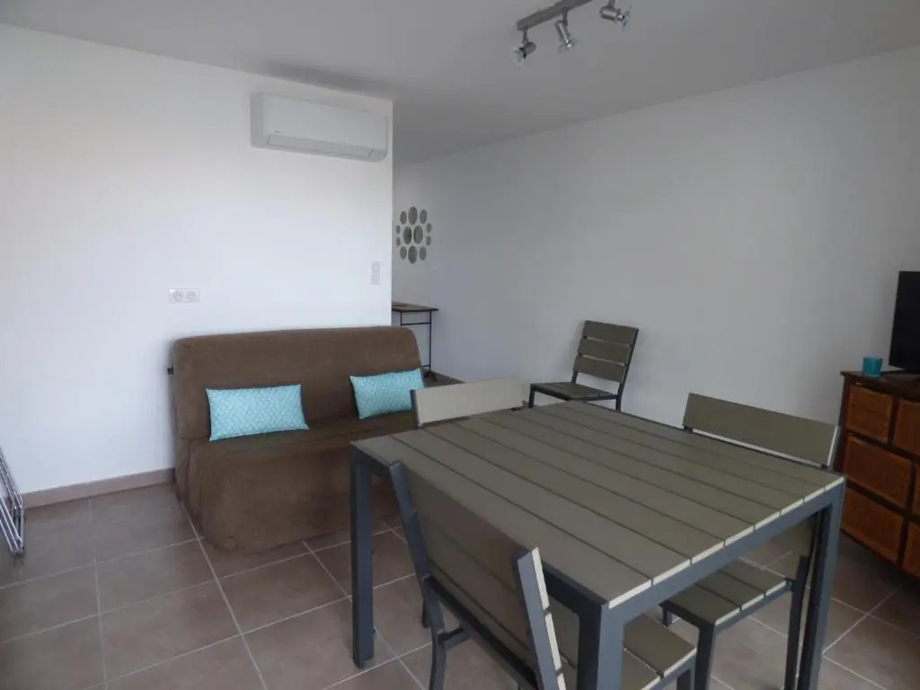 Appartement Saintes-Maries-de-la-Mer, 2 pièces, 4 personnes - FR-1-475-5