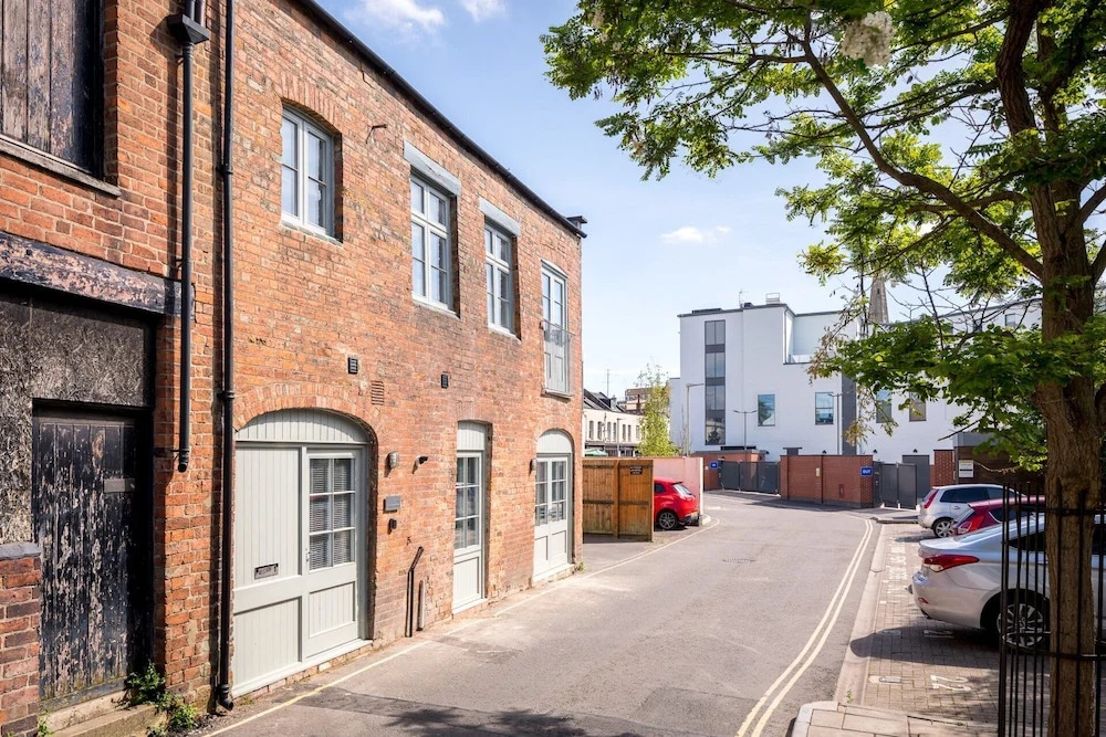 Oxford Passage Coach House