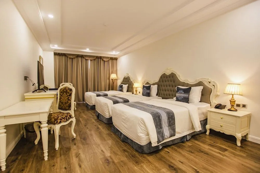 Minh Phu Diamond Palace hotel