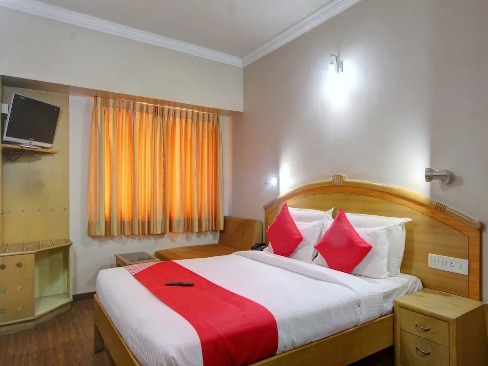 OYO 15781 Shree Adiga Residency