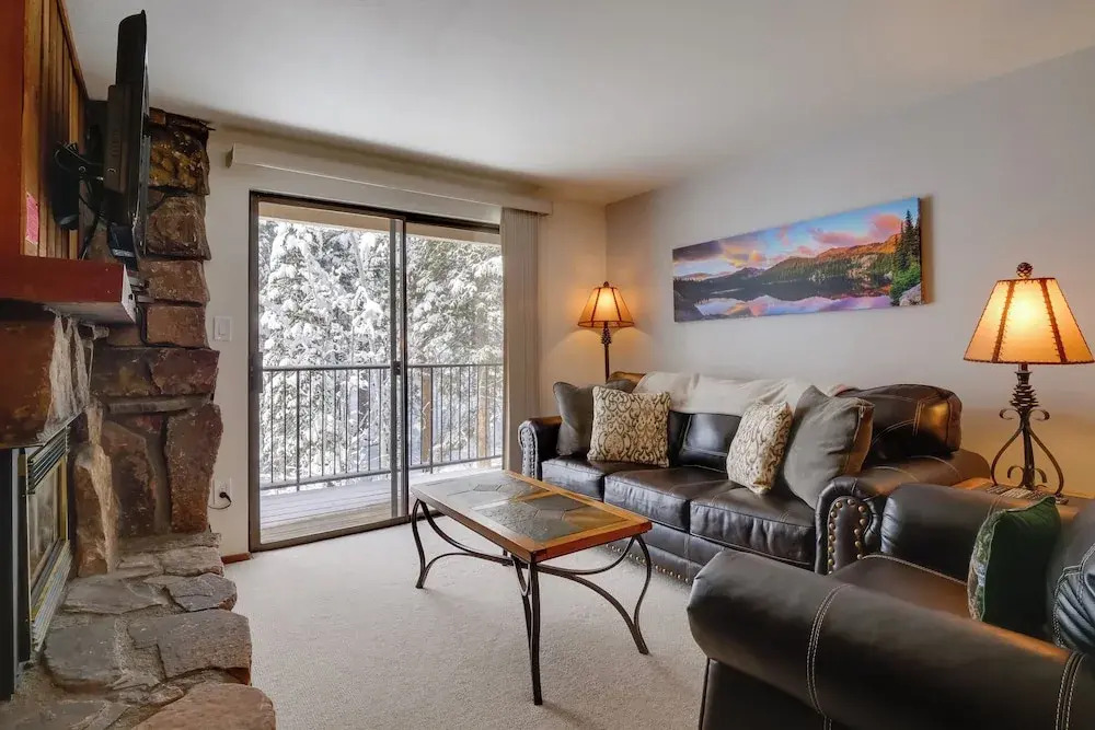 Winter Park Condo w/ Hot Tubs, 4 Mi to Ski Resort!