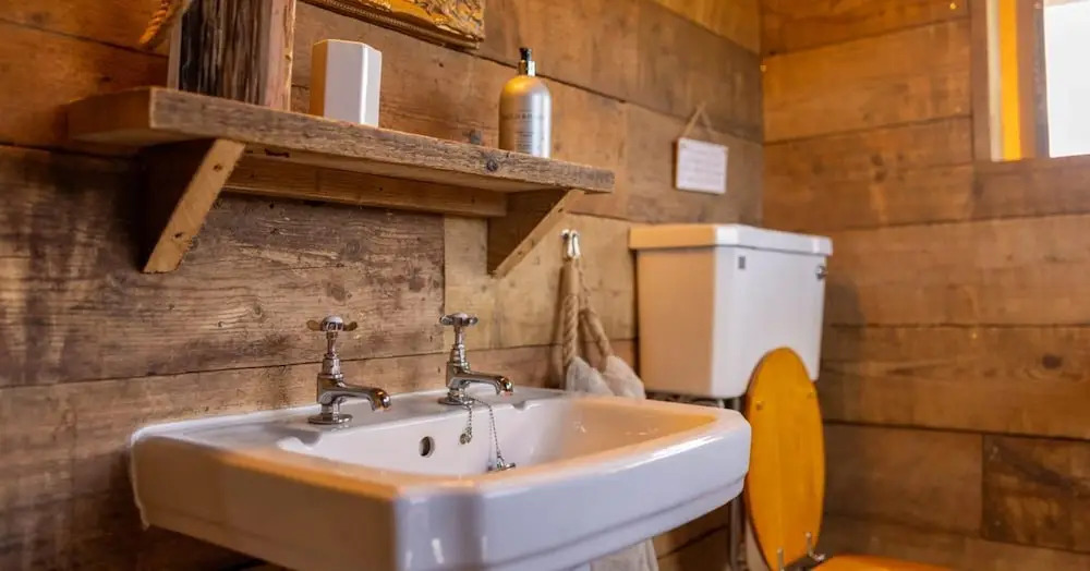 Luxury Safari Lodge-Sleeps 4 6-Deer Park-Dogs Ok