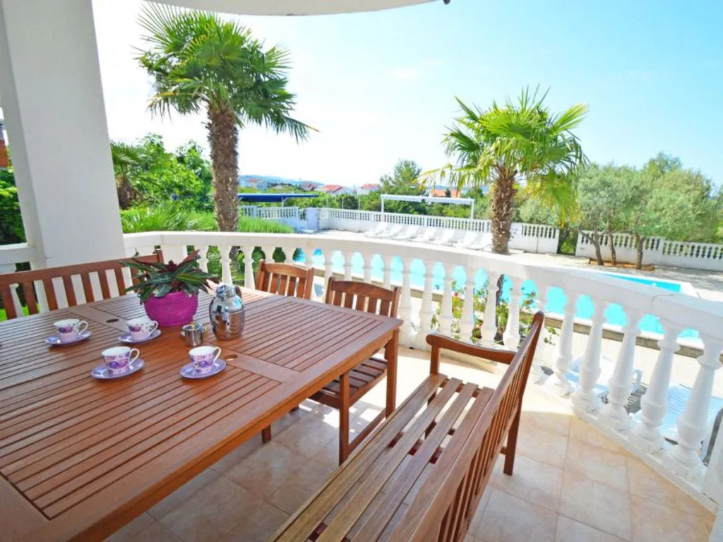 Apartment Rina Paros 41123
