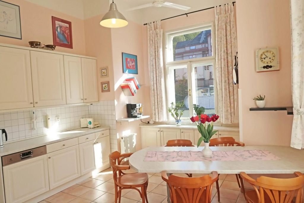 Apartment Themis