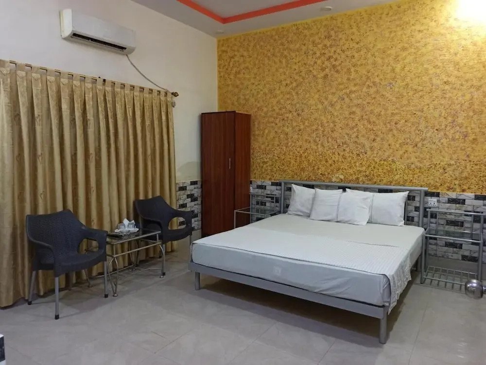 Rehaish Plus Guest House