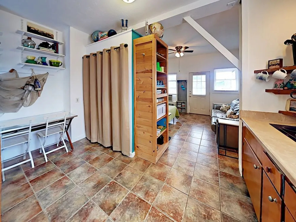 Anchor 17 - Studio Cottage