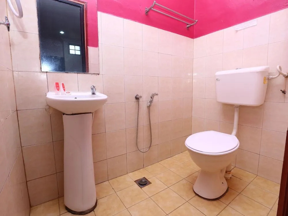 OYO 89498 Sri Seroja Inn Budget Hotel