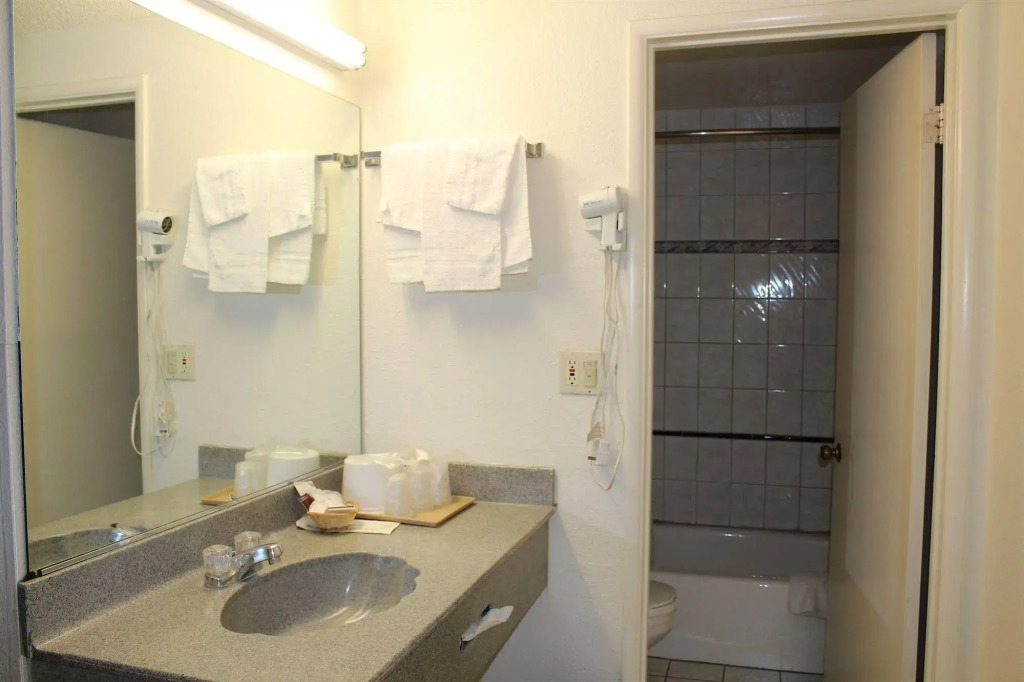 Best Whittier Inn