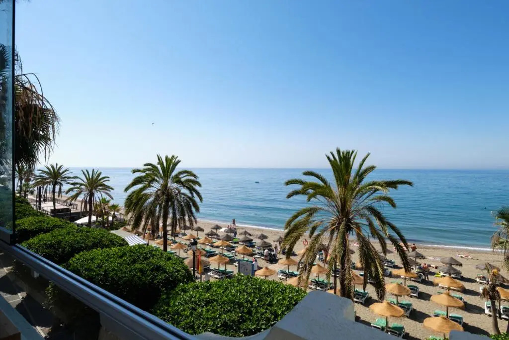 Luxury 3 Bedroom Beach Front Apartment in Marbella