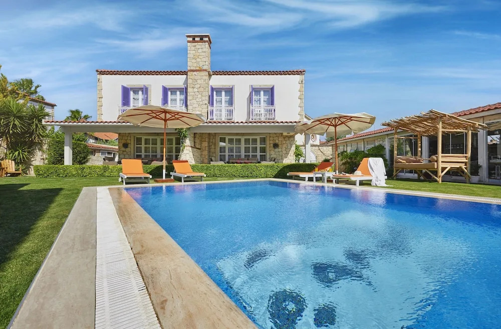 Panda Alacati Hotel