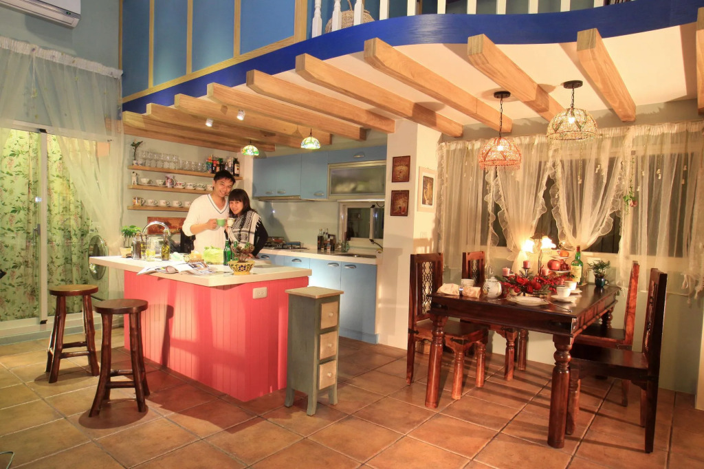 Happiness Vacation House