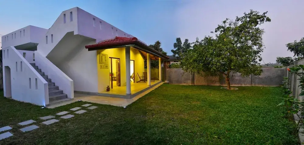 House With one Bedroom in Hikkaduwa, With Wonderful Lake View, Furnish