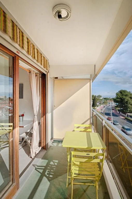 Studio moderne à la plage