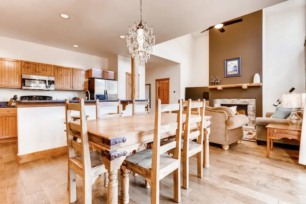 Water Dance Townhouse Unit B 4 Bedrooms 3.5 Bathrooms Townhouse