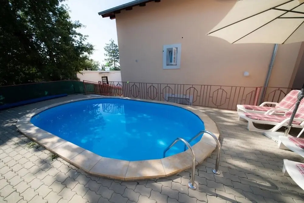 Ivona - Open Swimming Pool - A2