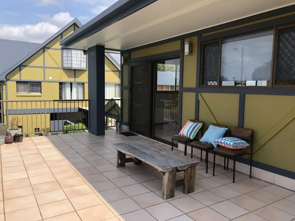 Coastal Bay Motel