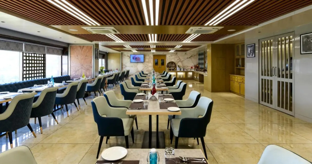 Express11 Hotel