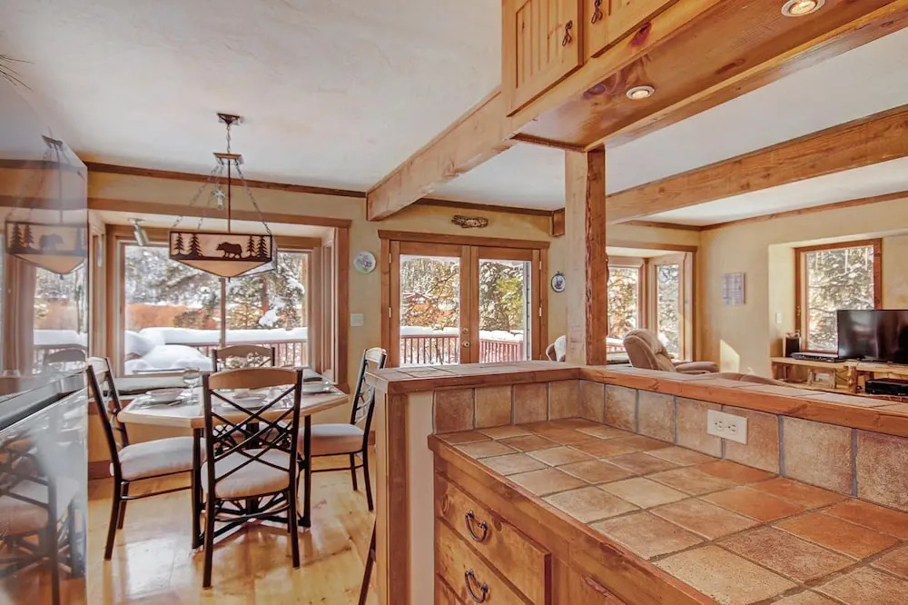 Whispering Pines - 4 Br Home
