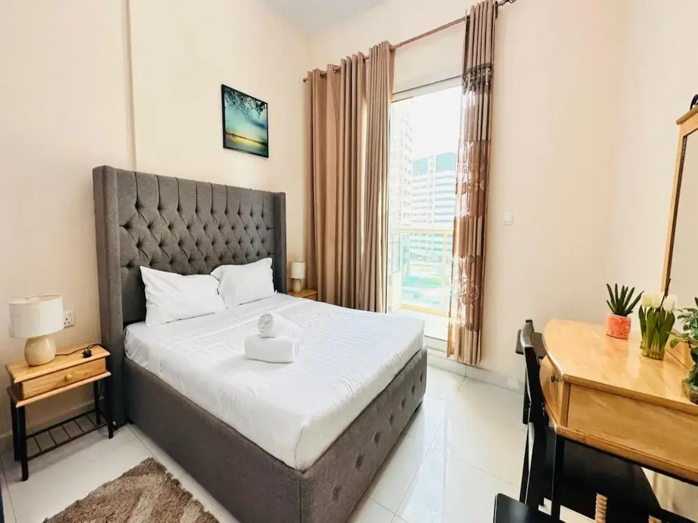 OYO 1233 Home Elite 1 Residence Sports City, Dubai