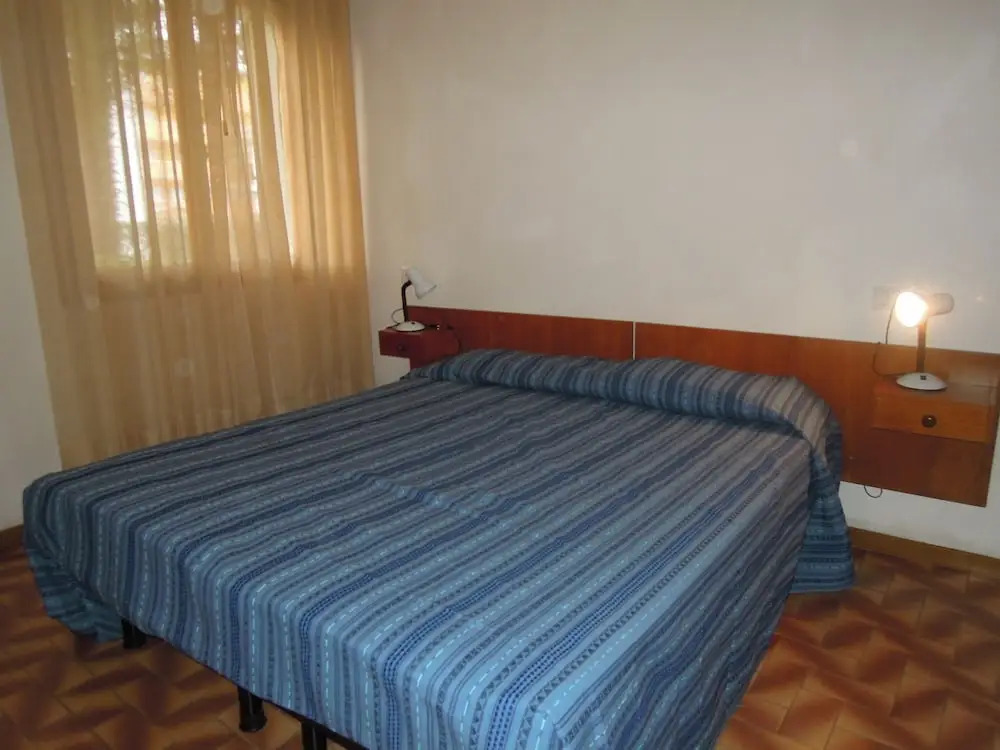 Peaceful villa with garden 500mt from the sea