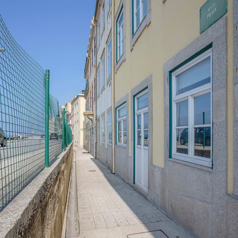 Liiiving in Porto - Modern Coastline Apartment