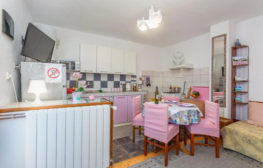 Amazing Home in Silo With Wifi and 1 Bedrooms
