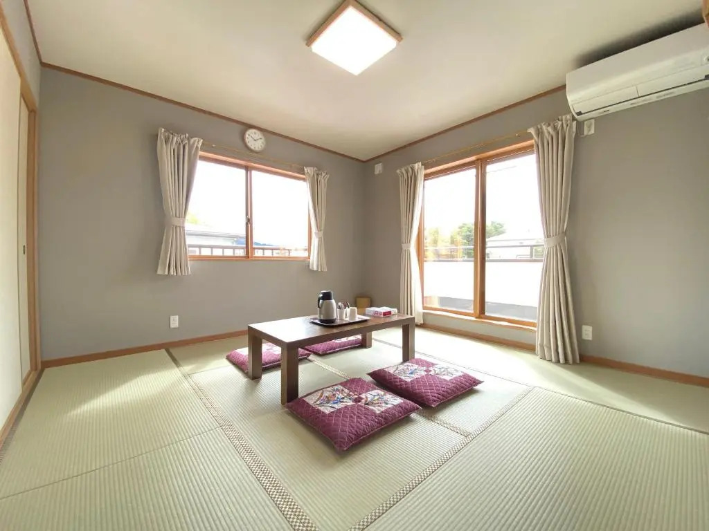 LINK HOUSE