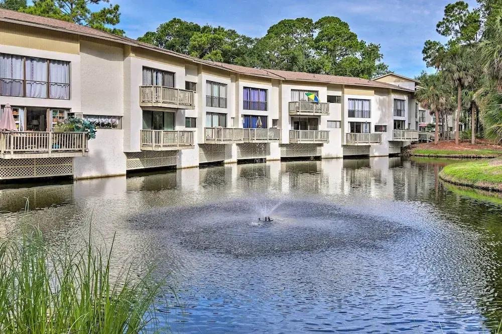 Walk to Beach: Peaceful Hilton Head Island Condo